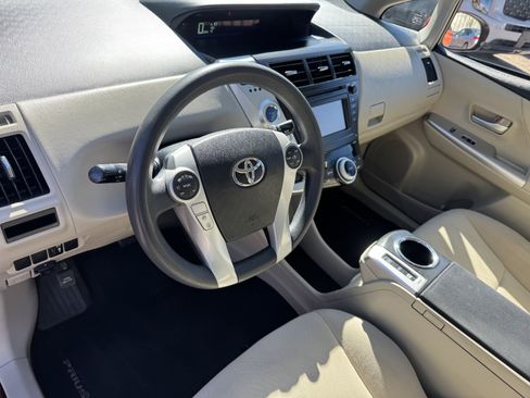 Used 2012 Toyota Prius V Two image 12