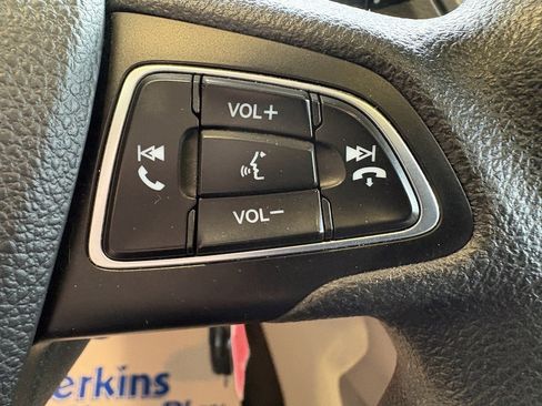 Used 2017 Ford Escape SE FWD image 12
