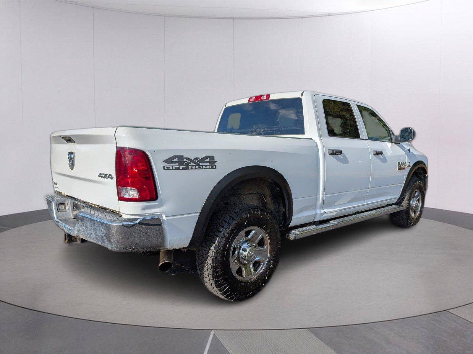 Used 2018 RAM 2500 Tradesman w/ Chrome Appearance Group AWD/4WD image 7