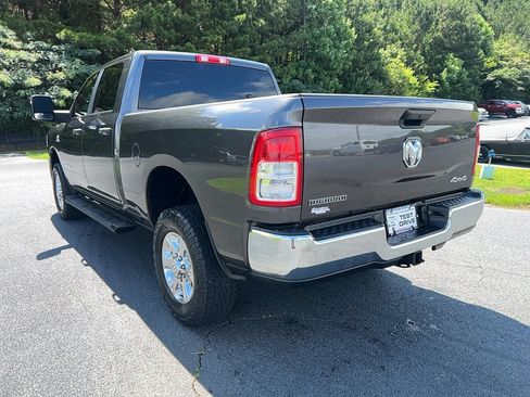 Used 2023 RAM 2500 Big Horn w/ Cold Weather Group AWD/4WD image 8