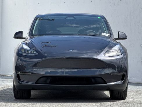 Used 2024 Tesla Model Y Long Range AWD/4WD image 8