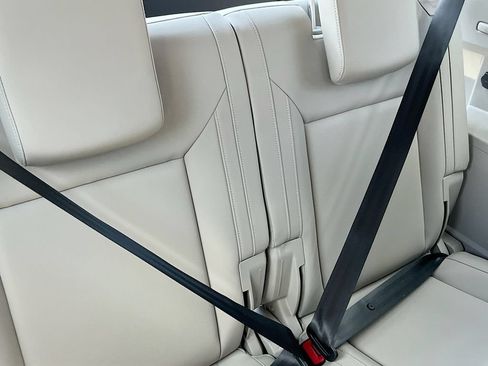 Used 2019 Volkswagen Atlas SE FWD image 28