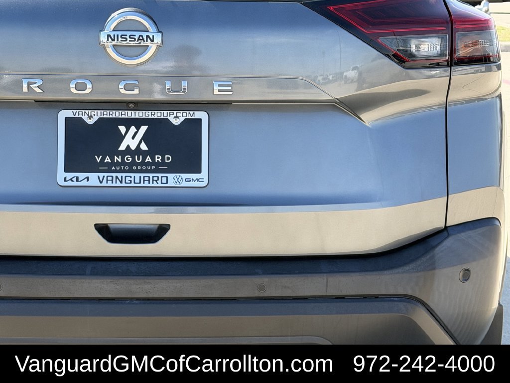 Used 2021 Nissan Rogue S FWD image 8