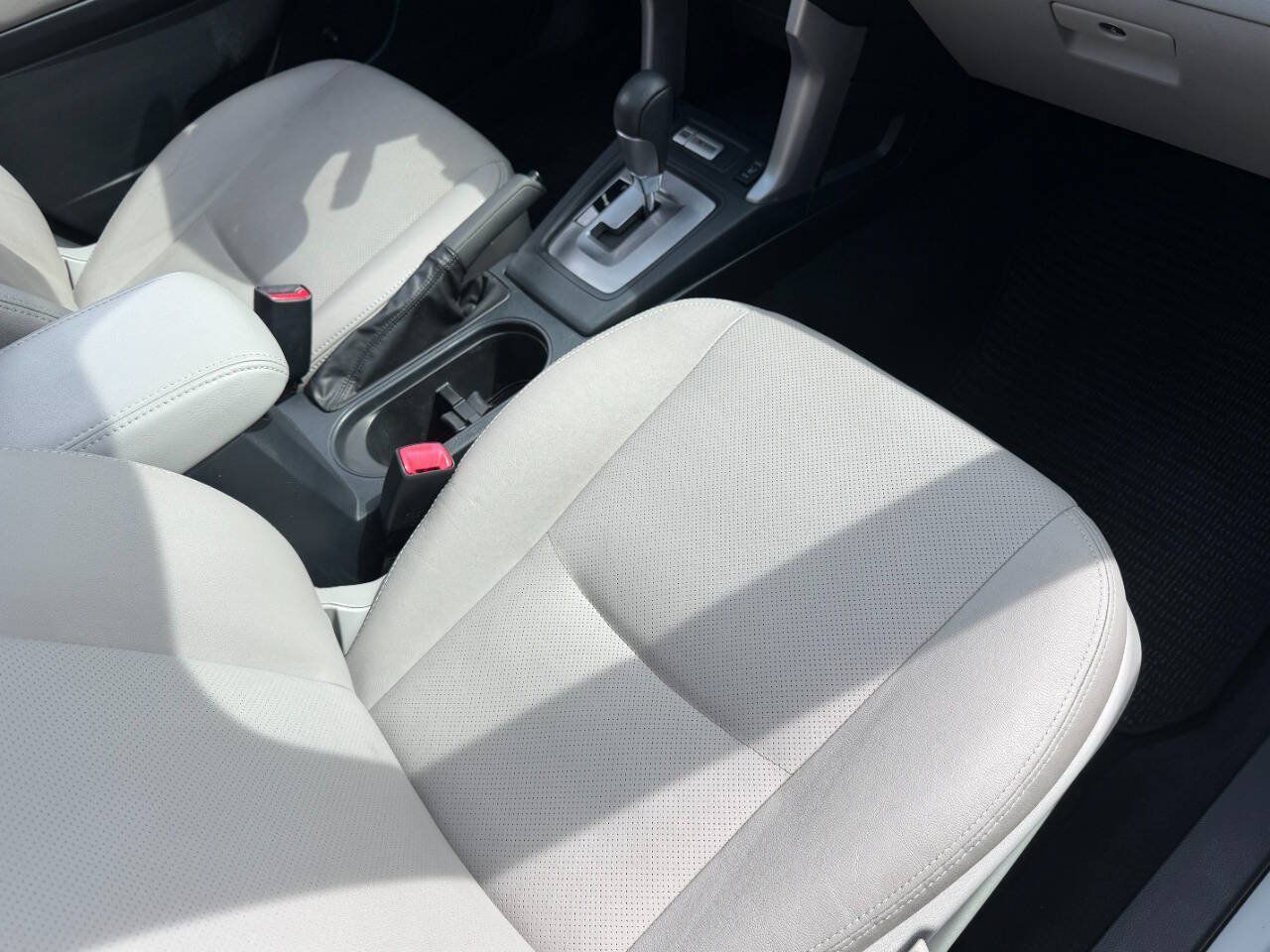Used 2015 Subaru Forester 2.5i Limited AWD/4WD image 28