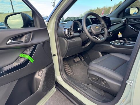 New 2026 Chevrolet Equinox LT w/ Convenience Package II image 21