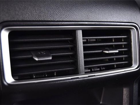 New 2026 Volkswagen Atlas Cross Sport SE image 23