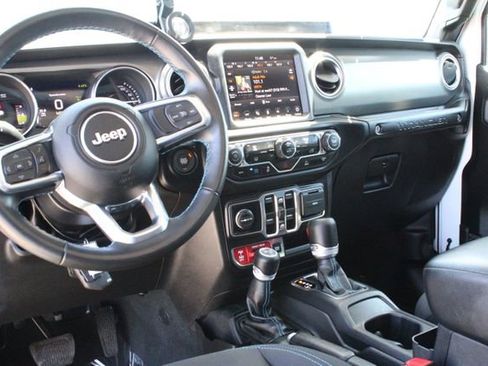 Used 2022 Jeep Wrangler Unlimited Rubicon 4xe AWD/4WD image 21