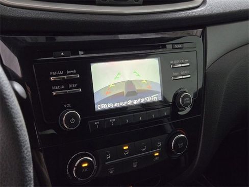 Used 2016 Nissan Rogue S image 35