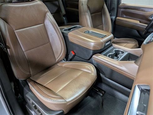 Certified 2022 Chevrolet Suburban High Country image 30