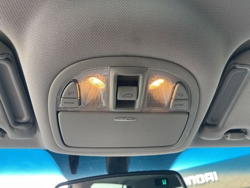 Used 2012 Hyundai Santa Fe SE w/ Premium Pkg 3 FWD image 28