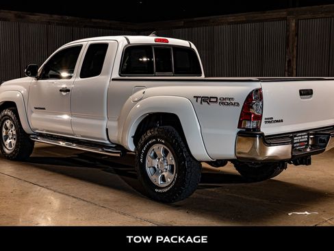 Used 2015 Toyota Tacoma 4x4 Access Cab V6 w/ TRD Off-Road Package image 6
