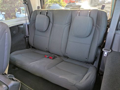 Used 2022 Jeep Wrangler Sport S image 16