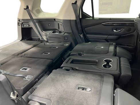 New 2025 Honda Pilot Elite image 40