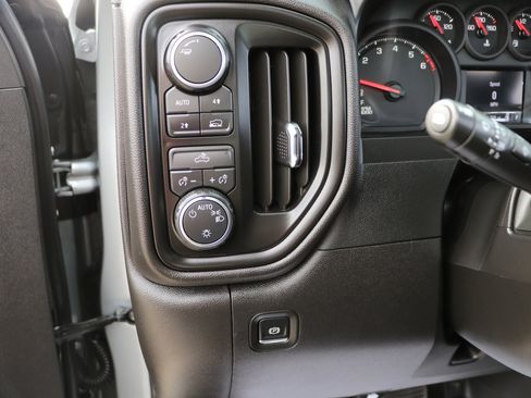 Used 2026 Chevrolet Silverado 1500 W/T w/ Trailering Package AWD/4WD image 11