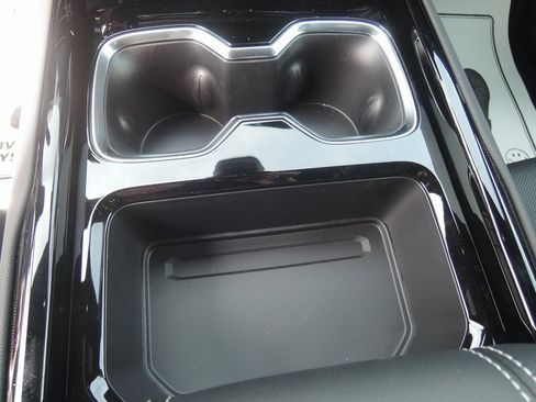 New 2025 Chevrolet Silverado EV LT image 20