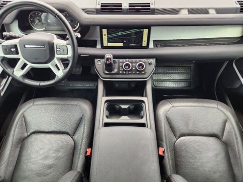 Used 2023 Land Rover Defender 110 S image 29