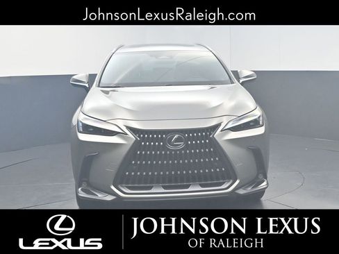 Used 2022 Lexus NX 250 FWD image 4