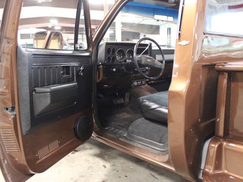 Used 1986 GMC Sierra 1500 2WD Regular Cab image 29