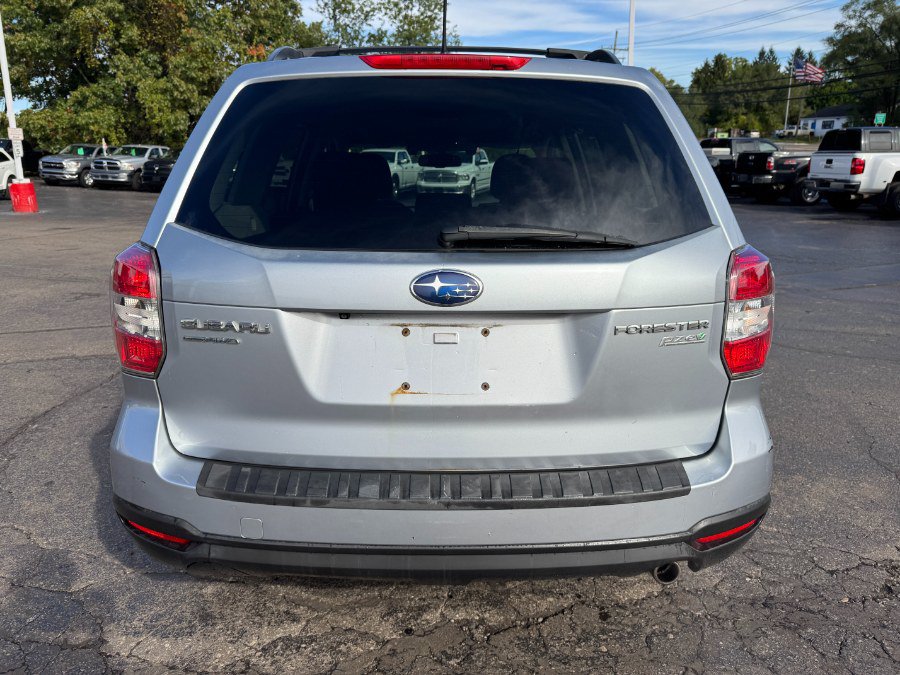 Used 2015 Subaru Forester 2.5i Premium AWD/4WD image 4