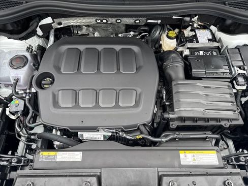New 2026 Volkswagen Tiguan SE R-Line AWD/4WD image 25