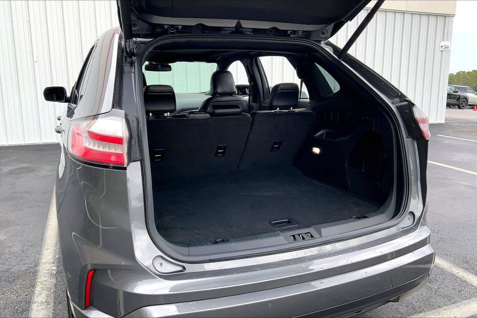 Used 2022 Ford Edge ST-Line w/ Class II Trailer Tow Package AWD/4WD image 26