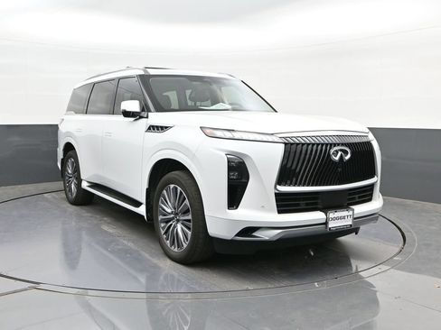 Used 2025 INFINITI QX80 Sensory w/ Exterior Package AWD/4WD image 22