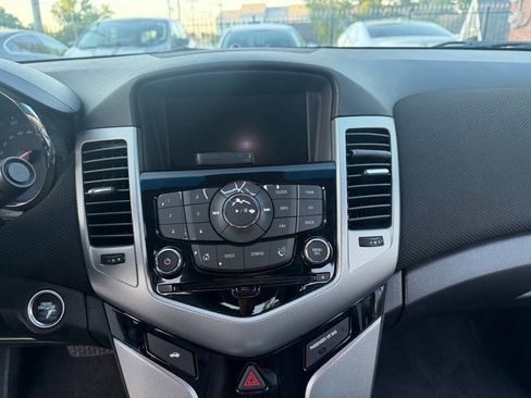 Used 2015 Chevrolet Cruze LTZ FWD image 22