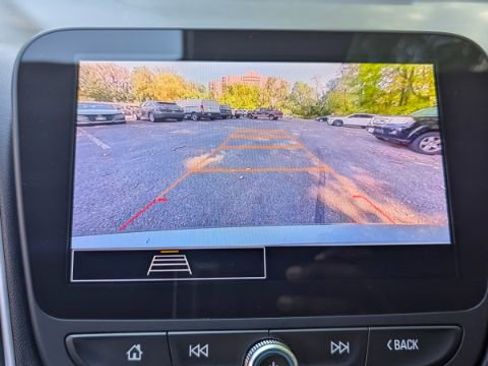 Used 2024 Chevrolet Malibu LT FWD image 35