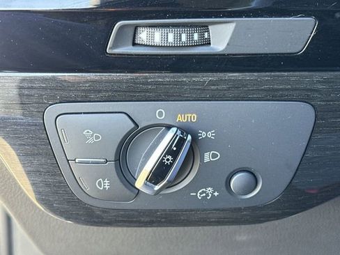 Used 2017 Audi Q7 3.0T Premium image 17