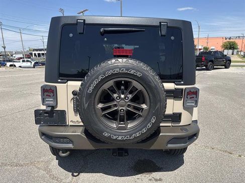 Used 2016 Jeep Wrangler Unlimited Sahara AWD/4WD image 5