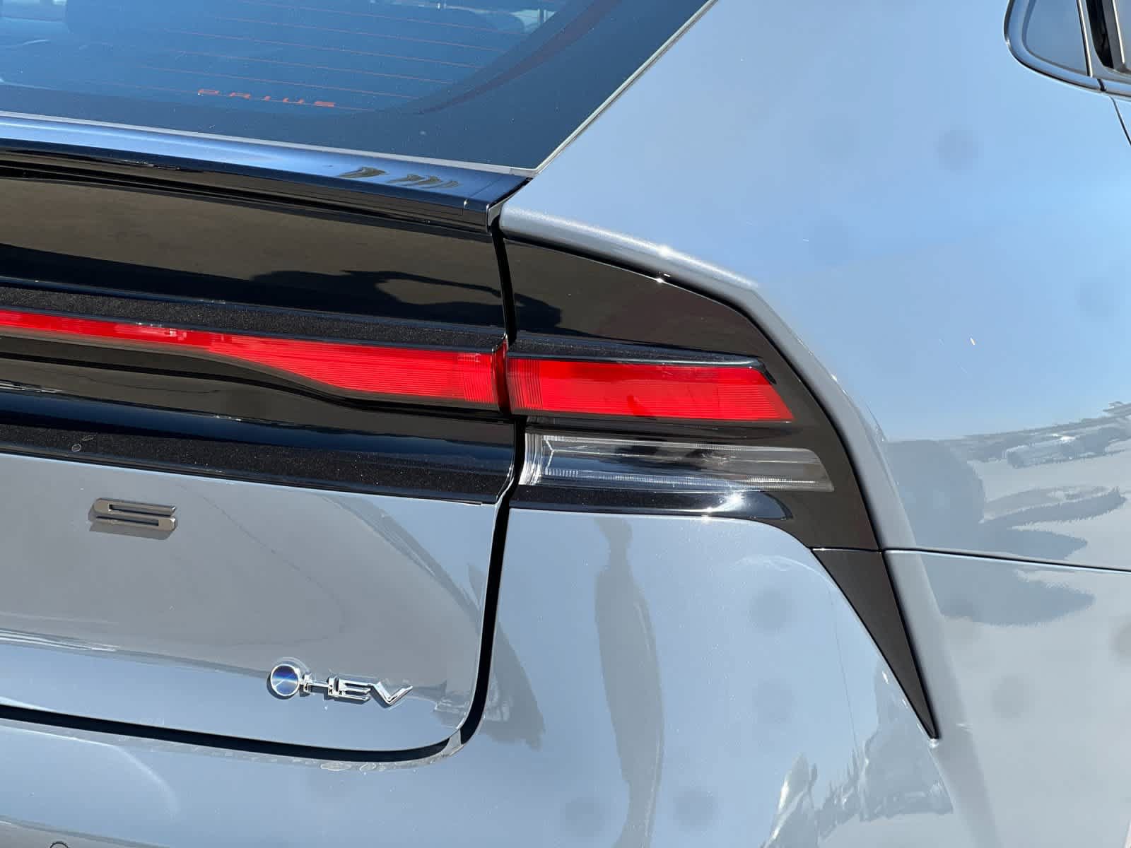 Used 2023 Toyota Prius LE FWD image 27