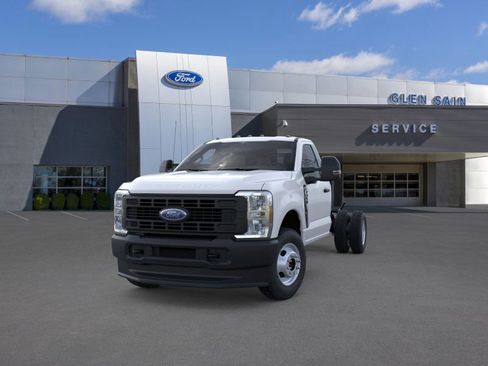 New 2026 Ford F350 XL image 2