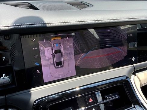 New 2025 Porsche Panamera 4 image 31