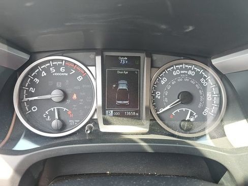 Used 2022 Toyota Tacoma SR5 AWD/4WD image 6