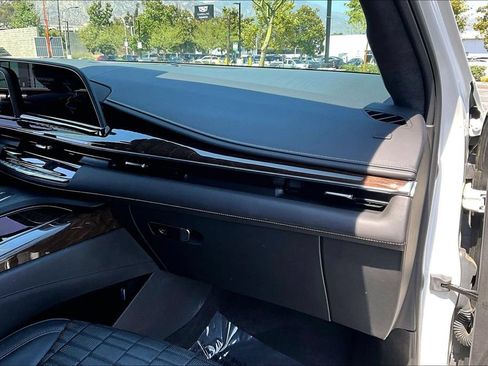 Used 2022 Cadillac Escalade ESV Sport Platinum w/ Heavy-Duty Trailer Package AWD/4WD image 17
