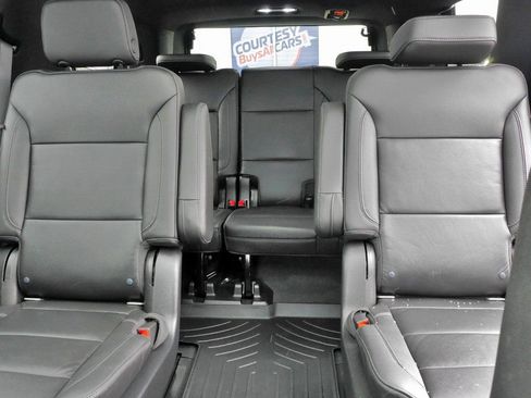 Used 2021 Chevrolet Tahoe Z71 w/ Z71 Signature Package image 31