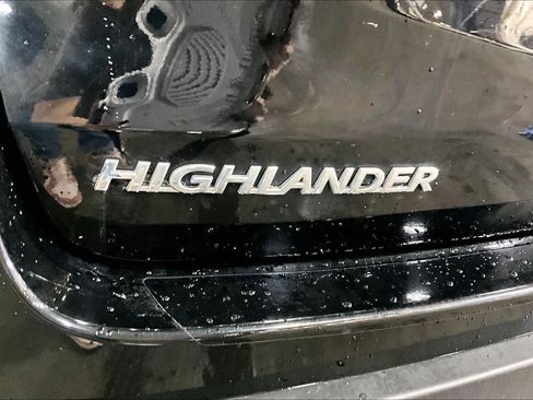 Used 2016 Toyota Highlander Plus AWD/4WD image 31