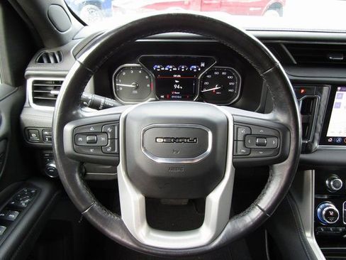 Used 2021 GMC Yukon Denali w/ Denali Premium Package AWD/4WD image 12