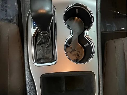 Used 2019 Jeep Grand Cherokee Laredo RWD image 22