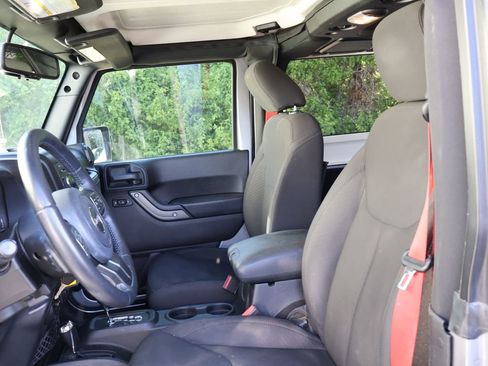 Used 2017 Jeep Wrangler Sport AWD/4WD image 11