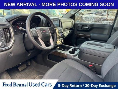 Used 2021 GMC Sierra 1500 Elevation w/ Preferred Package image 8