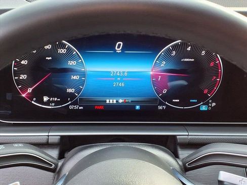 Used 2025 Mercedes-Benz GLE 450 4MATIC image 9