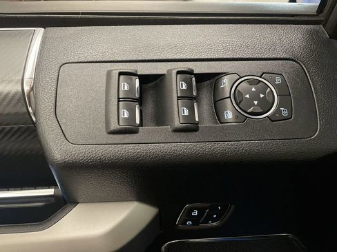 Used 2019 Ford F150 Lariat w/ Equipment Group 502A Luxury AWD/4WD image 18