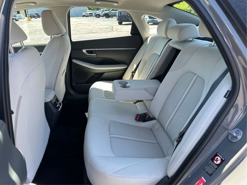 Used 2023 Hyundai Sonata SEL w/ Convenience Package FWD image 10