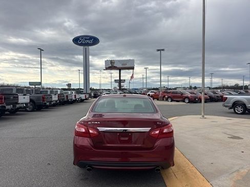 Used 2017 Nissan Altima 2.5 SV image 4