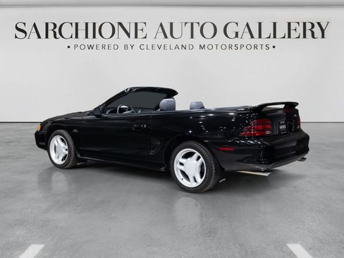 Used 1995 Ford Mustang GT RWD image 2