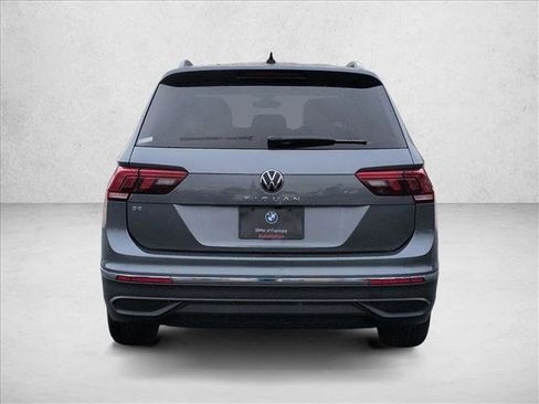 Used 2024 Volkswagen Tiguan SE image 7