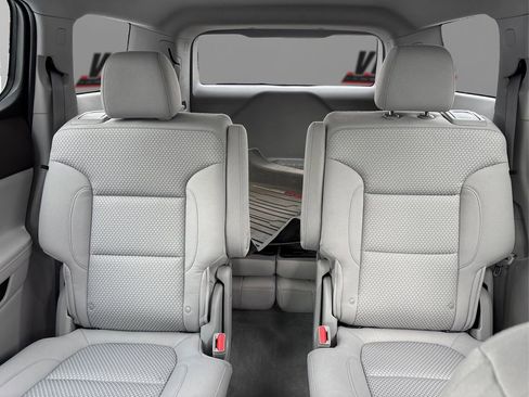 Used 2023 GMC Acadia SLE w/ LPO, Floor Liner Package image 18