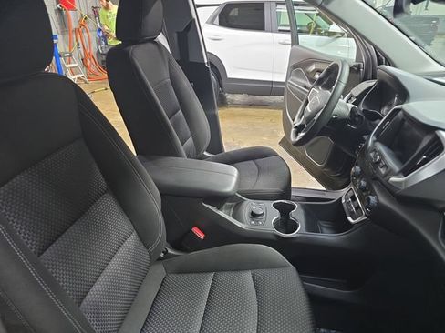 Used 2024 GMC Terrain SLE w/ Driver Convenience Package AWD/4WD image 12