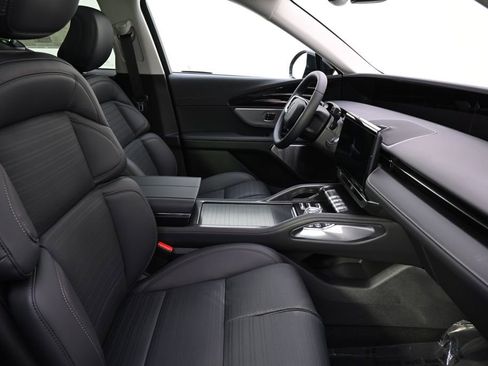 New 2026 Lincoln Nautilus Reserve image 16